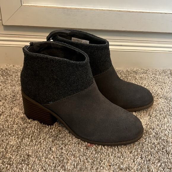 NEW Women's TOMS Lacy Bootie Forged Iron Grey Suede/Felt 5‎ $85 ankle boots Nice - Picture 6 of 16